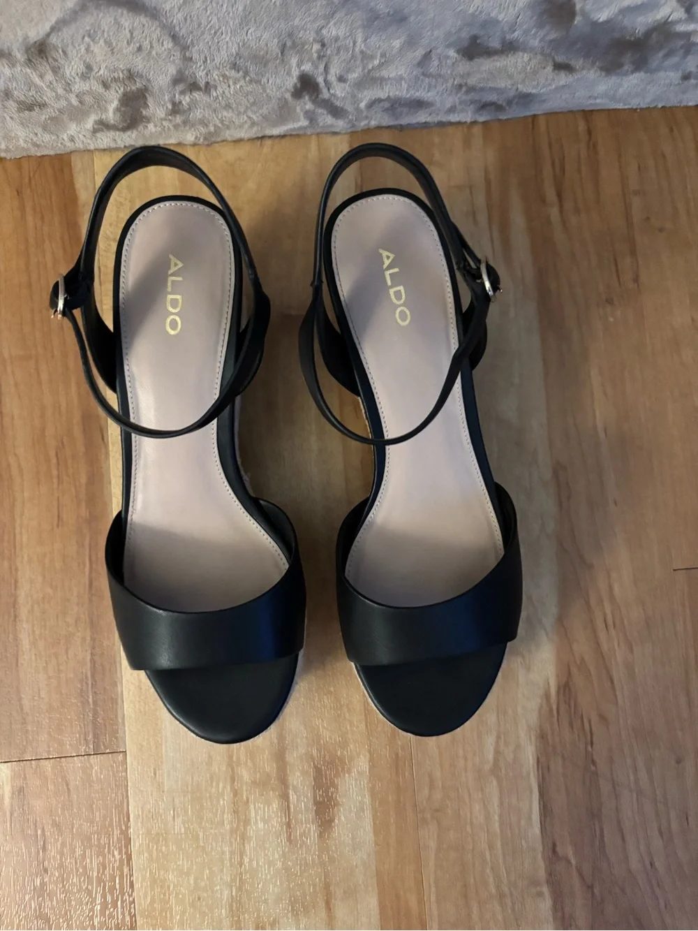 Aldo Laressa Black Platform Sandals with Ankle Strap Women’s Size 8.5